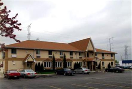 Executive Inn And Suites Уокиган Экстерьер фото